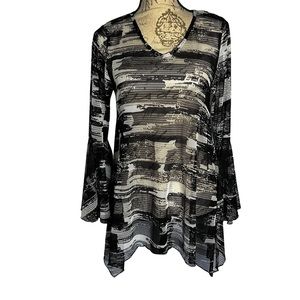 Long Mesh Black and White Graphic Print Tunic